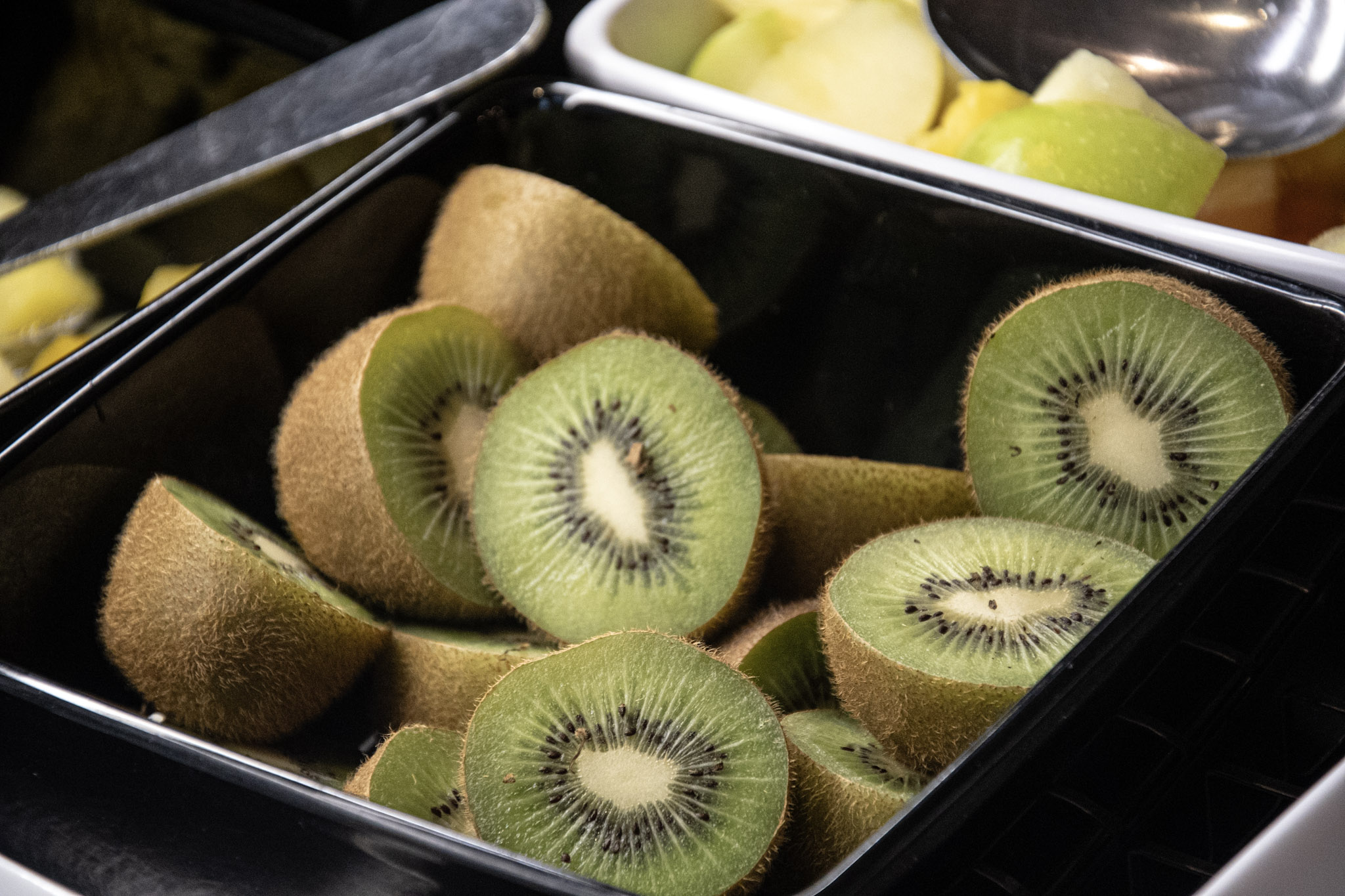 kiwis cut in half for breakfast